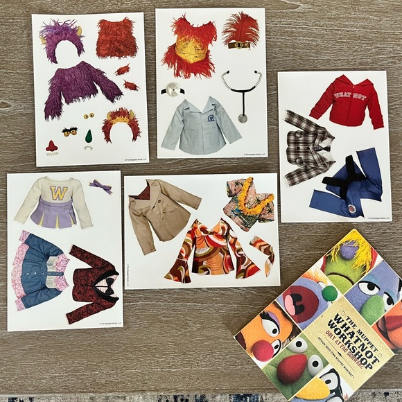 Muppet Whatnot Workshop custom Statue of Liberty puppet w/ branded bag & book - Picture 14 of 16